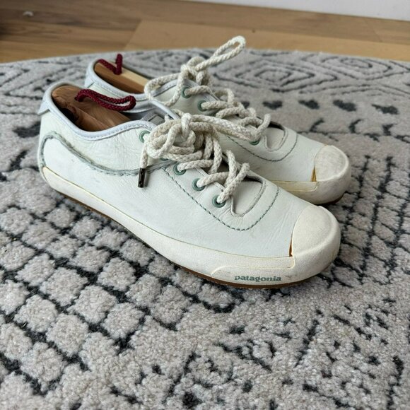 Patagonia Women's Sneaker‎ Dawn Light Leather Lace up women's size 7.5 - Picture 1 of 11
